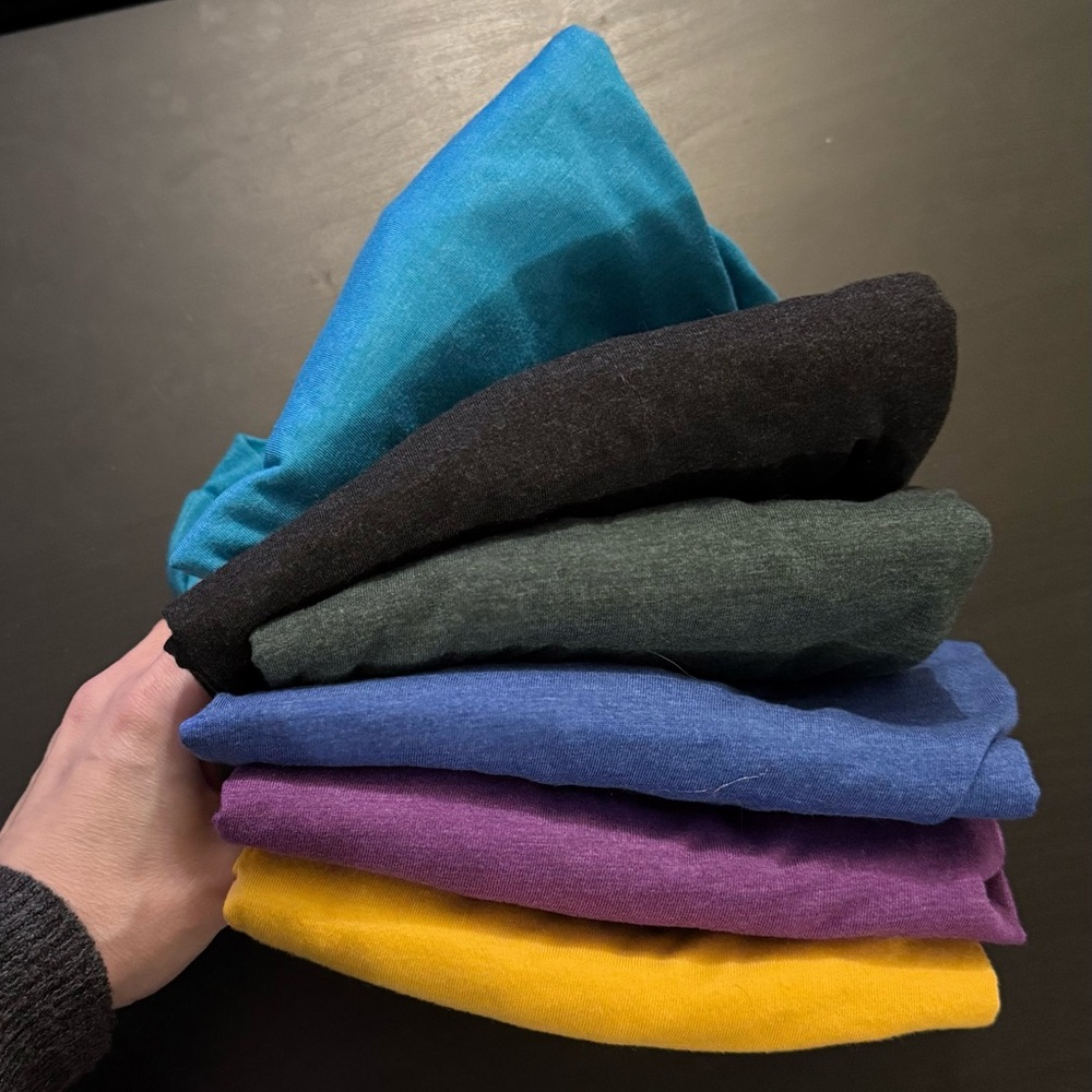 Bundle of 6 Women’s Medium Homage Go-To Tees